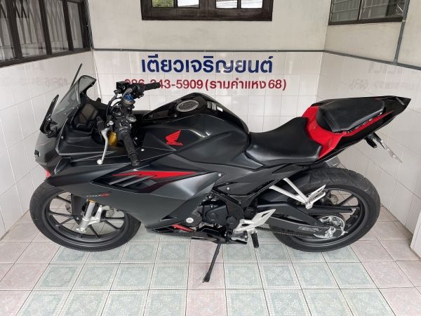 CBR150R ABS สภาพซื้อจอด ใช้งานน้อย มีรับประกัน เครื่องดี ศูนย์ดี ชุดสีสวย รถมือเดียว เอกสารครบ วิ่ง6000 กลางปี66 รูปที่ 3